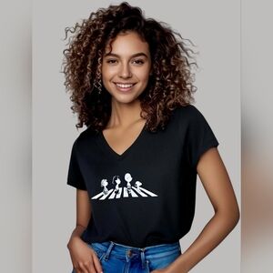 NWT Maurices Peanuts Black Short Sleeve Tee with Graphic Design